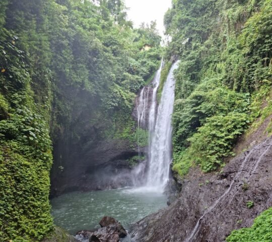 Aling-Aling Waterfall