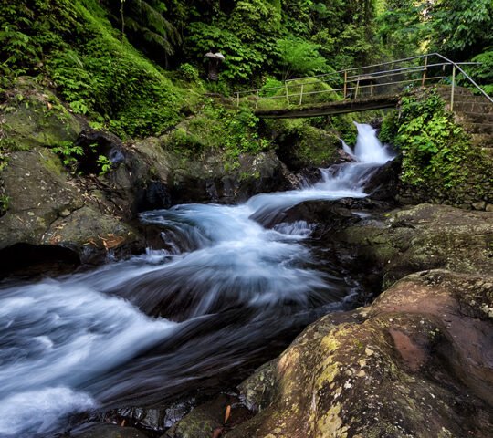 Bertingkat Waterfall