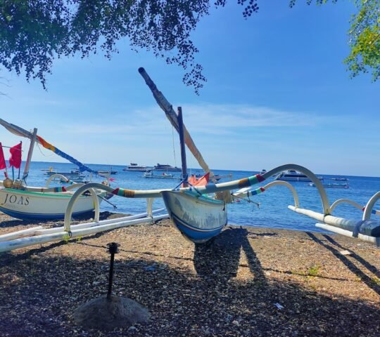 Jemeluk Beach