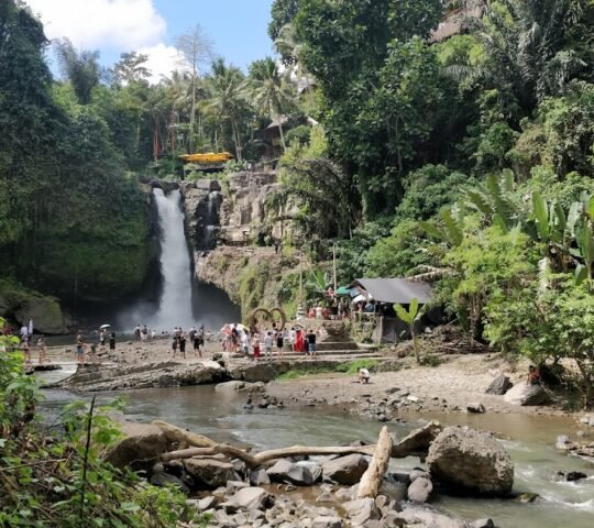 Tegenungan Waterfall