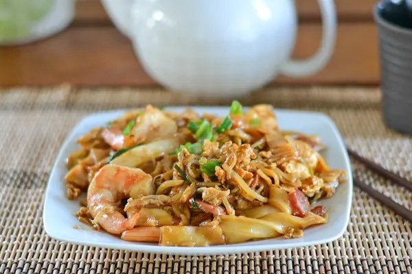 Char Kway Teow Singapore culinary